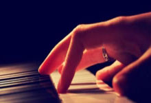 亚星体育官网：图片报：德国队周二晚在意菜餐厅团建且席间供应啤酒，纳帅未参加.